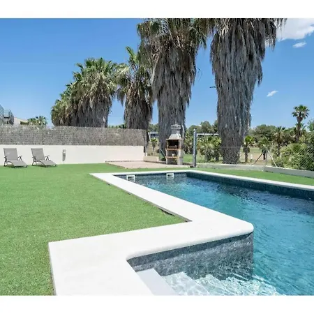 Golf And Pool Oasis